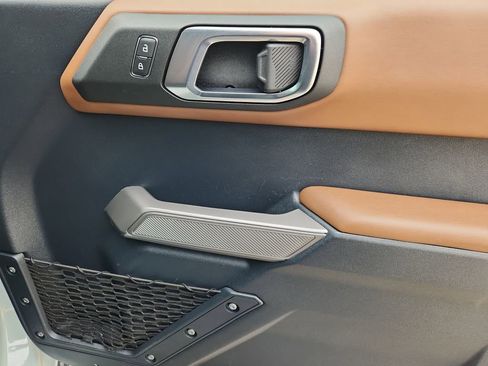 Used 2022 Ford Bronco Outer Banks image 15