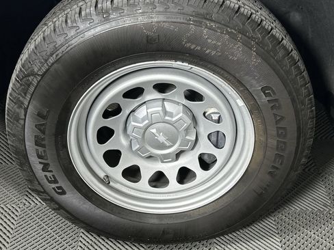 Used 2026 Chevrolet Silverado 1500 W/T w/ WT Convenience Package image 9