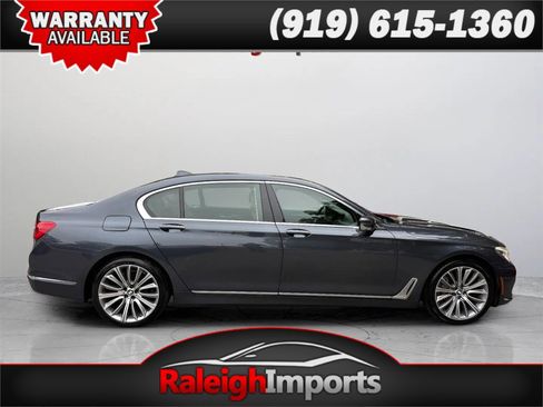Used 2016 BMW 750i xDrive AWD/4WD image 1