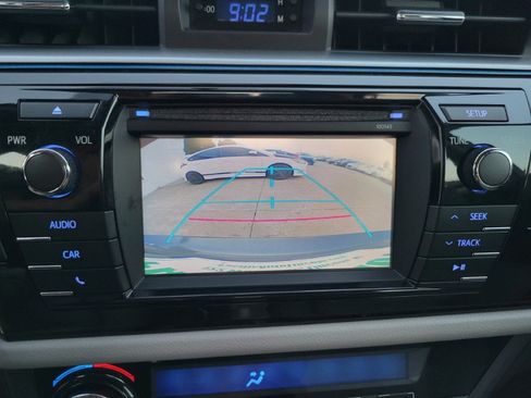 Used 2014 Toyota Corolla LE FWD image 38