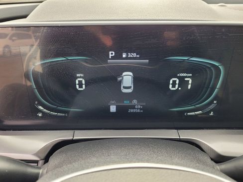 Used 2024 Kia Telluride LX FWD image 22