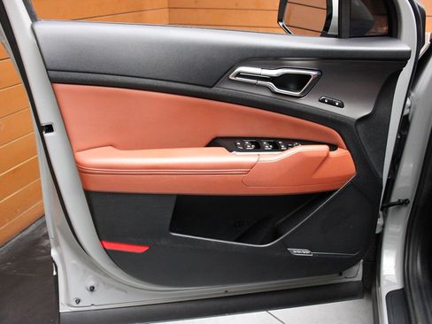 Used 2023 Kia Sportage SX image 49