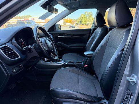 Used 2021 Kia Seltos S image 2