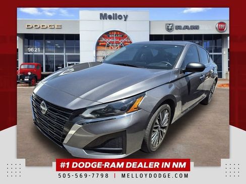 Used 2024 Nissan Altima 2.5 SV FWD image 1