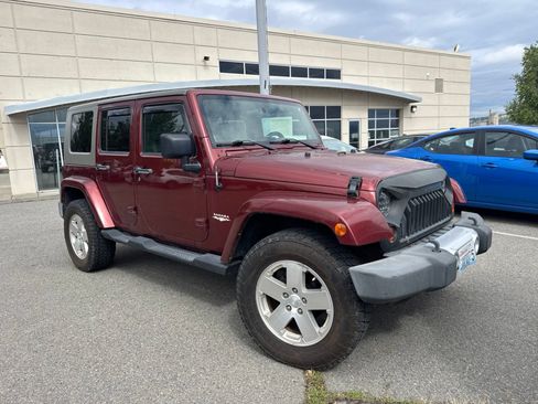 Used 2008 Jeep Wrangler Unlimited Sahara w/ Trailer Tow Group AWD/4WD image 3