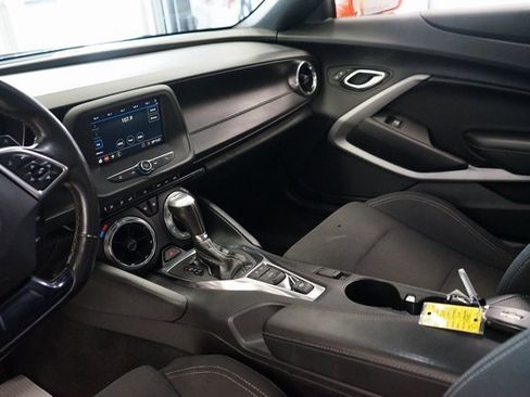 Used 2019 Chevrolet Camaro LT image 10