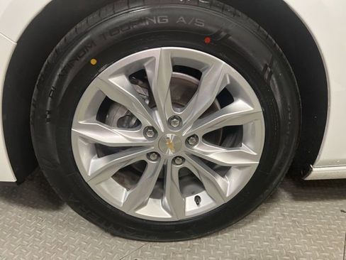 Used 2023 Chevrolet Malibu LT image 17