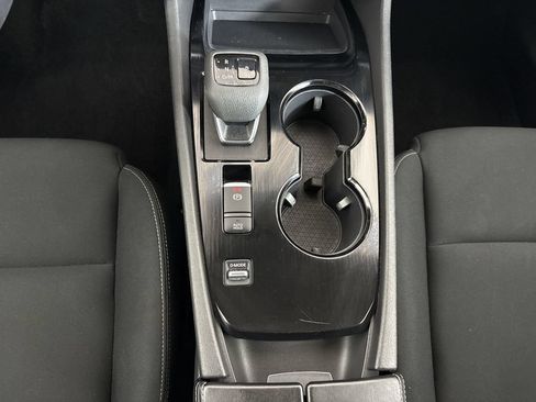 Used 2023 Nissan Rogue S FWD image 20