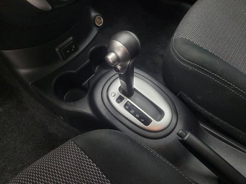 Used 2017 Nissan Versa SV image 26