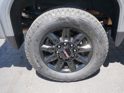 Certified 2026 GMC Sierra 3500 AT4 w/ AT4 Premium Plus Package AWD/4WD image 8