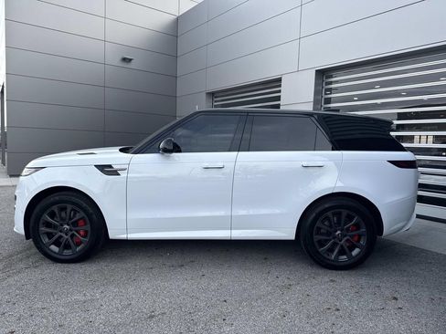 Used 2025 Land Rover Range Rover Sport Dynamic SE AWD/4WD image 4