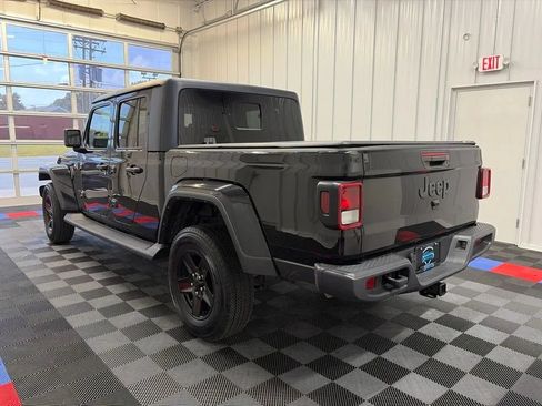 Used 2021 Jeep Gladiator Sport AWD/4WD image 6