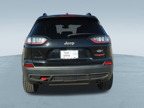 Used 2022 Jeep Cherokee Trailhawk image 8