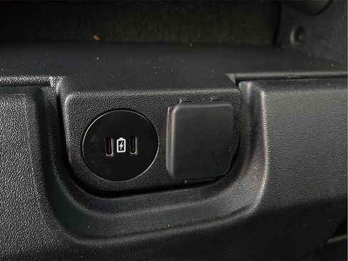 Used 2024 Ford F250 XLT w/ XLT Premium Package image 9