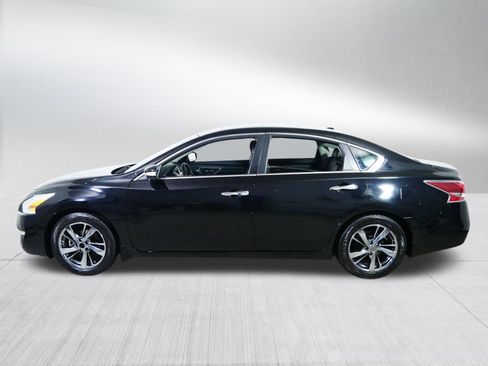 Used 2014 Nissan Altima 2.5 SL w/ Moonroof Package FWD image 4