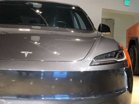 Used 2025 Tesla Model 3 Long Range image 5