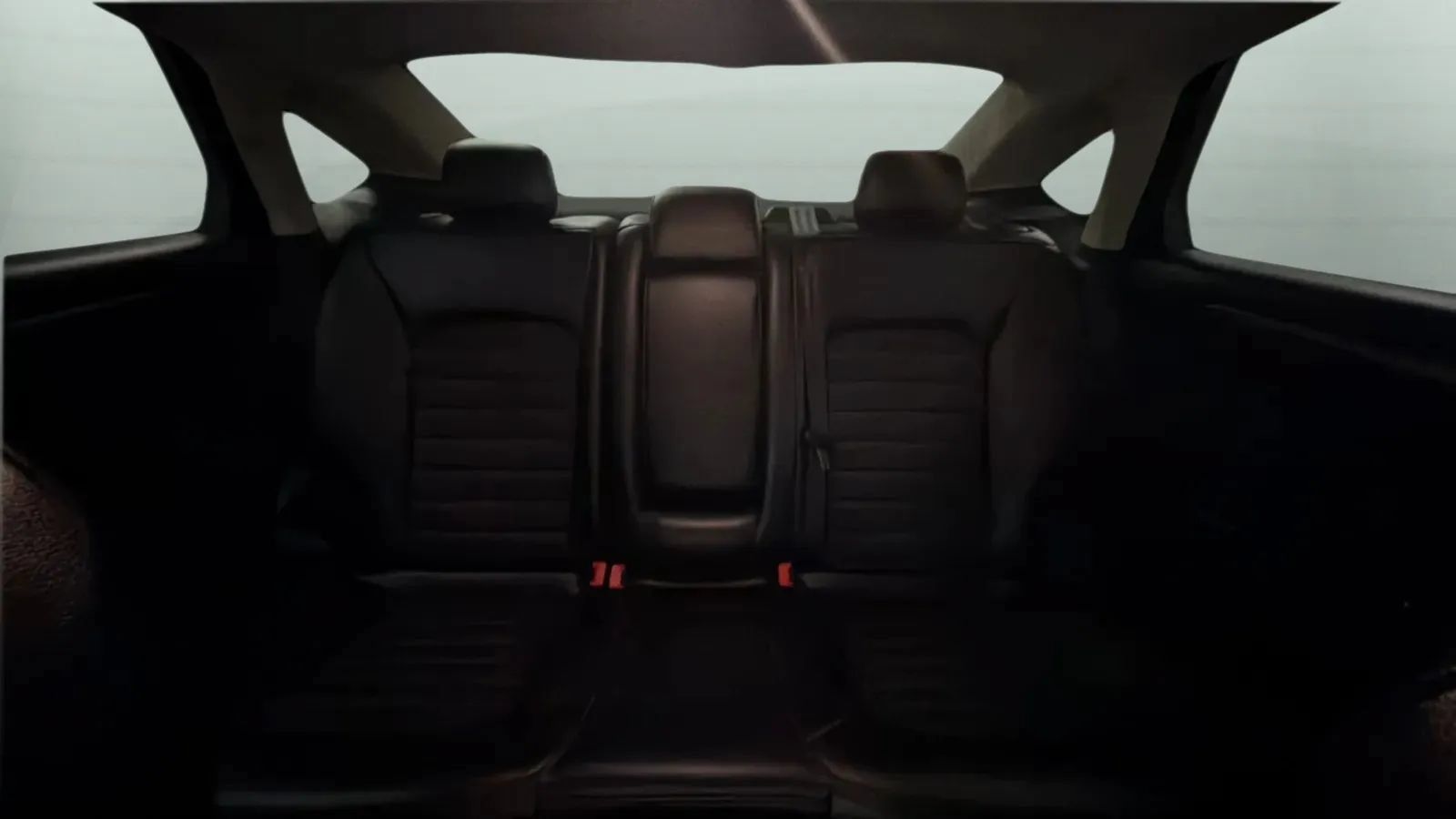 Used 2017 Ford Fusion SE w/ Equipment Group 201A FWD image 19