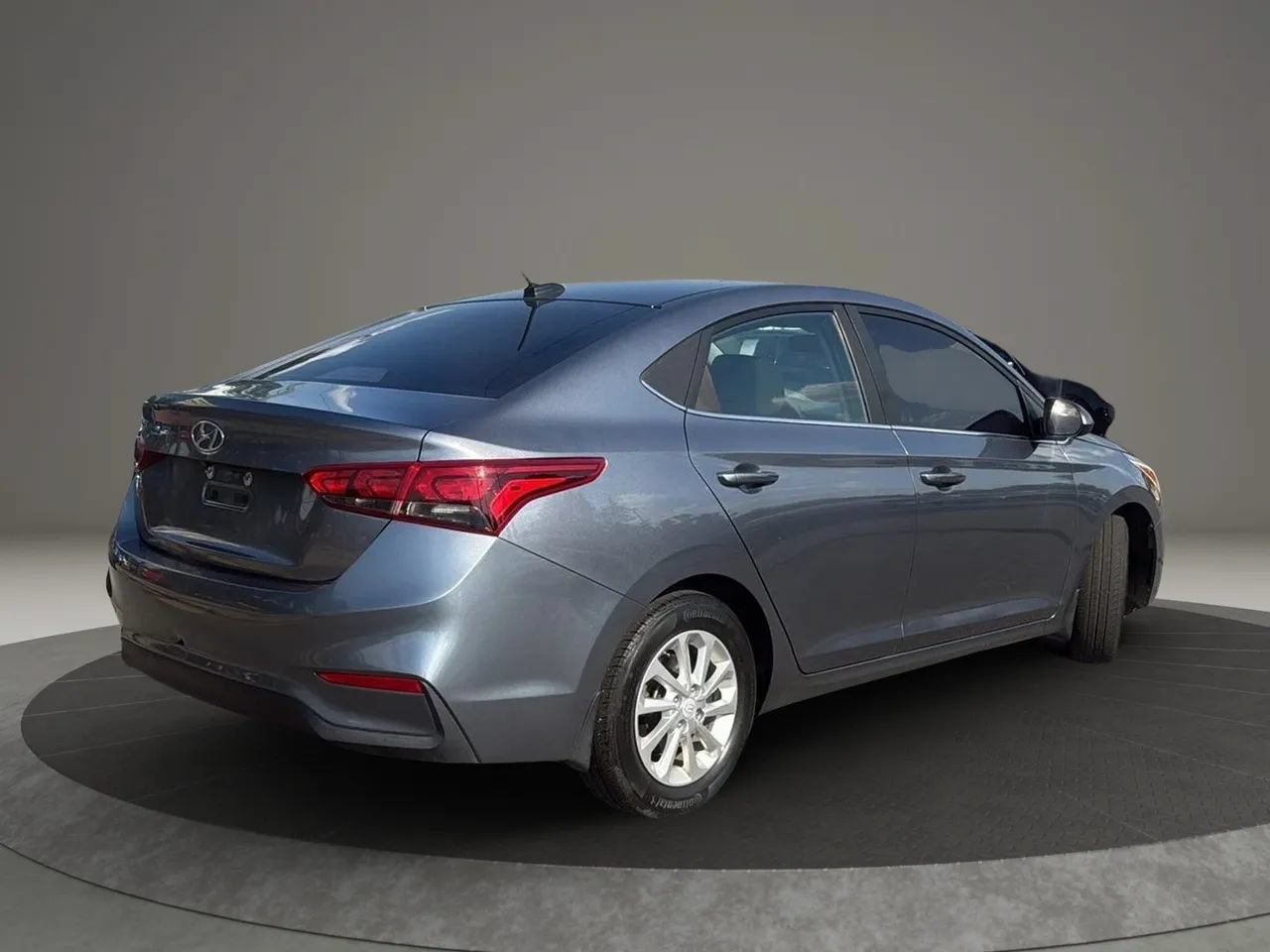 Used 2020 Hyundai Accent SEL FWD image 6