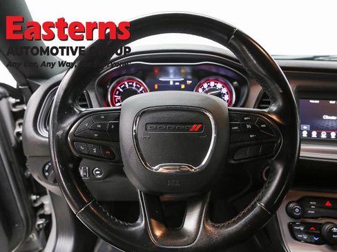 Used 2023 Dodge Challenger SXT image 10