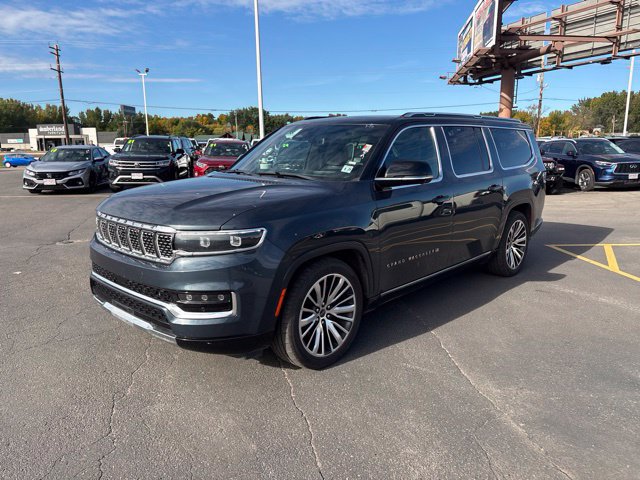 Used 2024 Jeep Grand Wagoneer L Series III AWD/4WD image 3