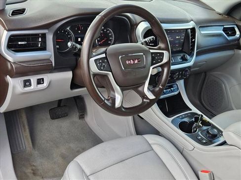 Used 2023 GMC Acadia SLT image 10