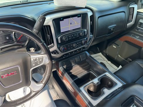 Used 2018 GMC Sierra 1500 SLT w/ SLT Premium Package image 29