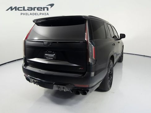 Used 2023 Cadillac Escalade V AWD/4WD image 5