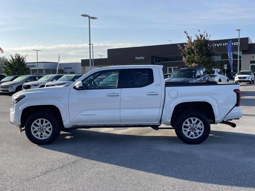 Used 2026 Toyota Tacoma SR5 AWD/4WD image 25