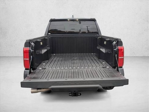 Used 2025 Toyota Tacoma SR5 AWD/4WD image 7