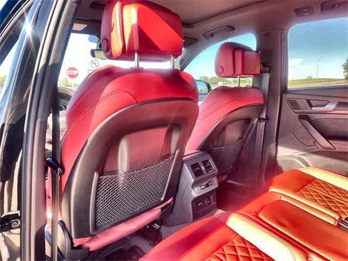 Used 2024 Audi SQ5 Prestige image 13