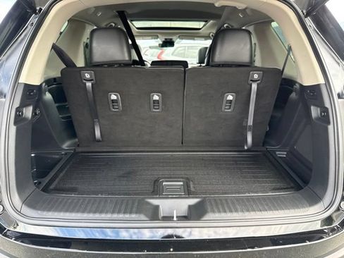 Used 2024 Honda Pilot Touring image 28
