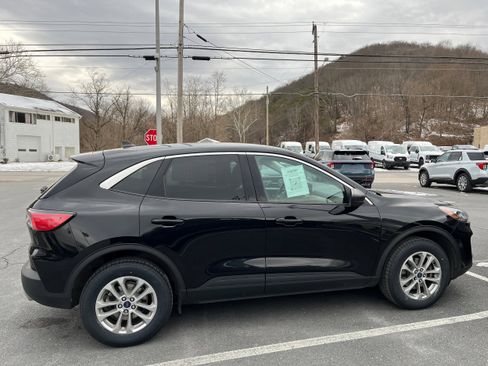 Certified 2022 Ford Escape SE w/ Convenience Package image 4