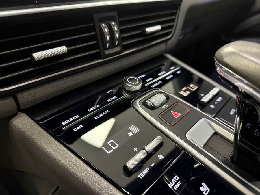 Used 2019 Porsche Cayenne S w/ Premium Plus Package AWD/4WD image 83