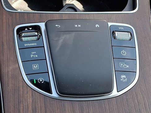 Used 2022 Mercedes-Benz GLC 300 4MATIC image 25