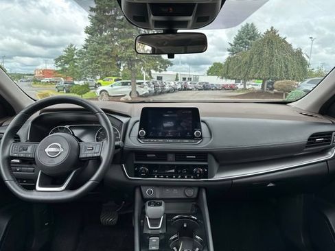 Certified 2023 Nissan Rogue SV w/ SV Premium B Package AWD/4WD image 17