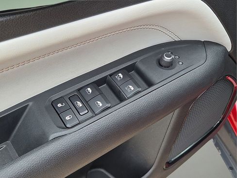 Used 2025 Jeep Compass Limited AWD/4WD image 23