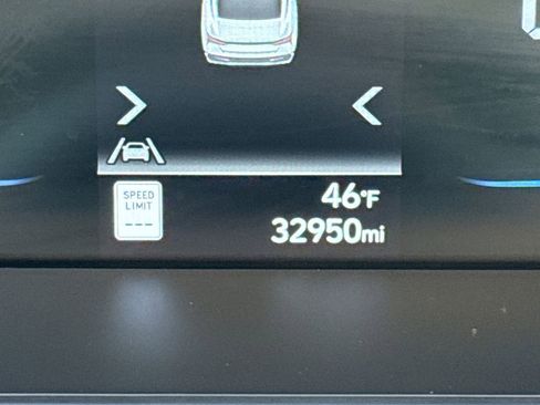 Certified 2025 Hyundai Elantra Sport image 30