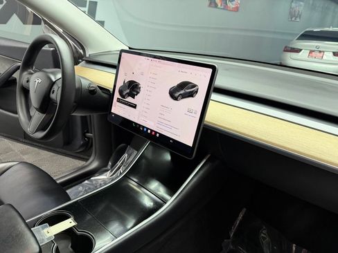 Used 2020 Tesla Model Y Long Range AWD/4WD image 46