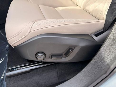 New 2026 Volvo XC90 T8 Plus image 13
