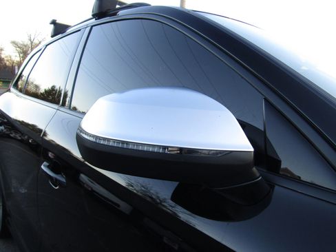 Used 2018 Audi SQ5 Premium Plus w/ S Sport Package image 9