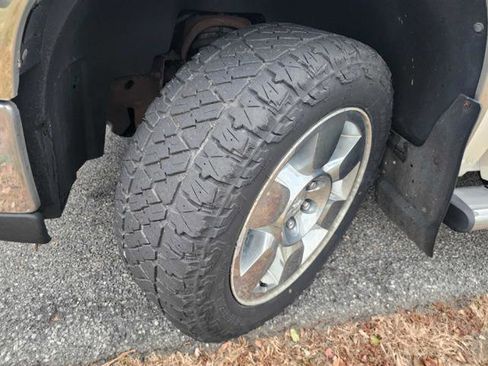 Used 2011 GMC Sierra 1500 SLT w/ SLT White Diamond Edition image 9