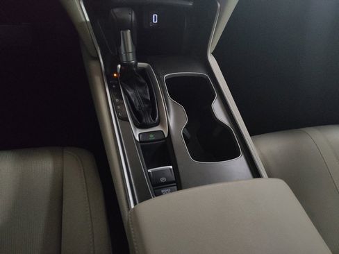 Used 2019 Honda Accord EX image 26