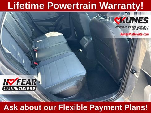 Used 2025 Volkswagen Jetta SE FWD image 28