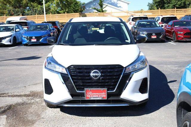 Certified 2025 Nissan Kicks Play S FWD image 4