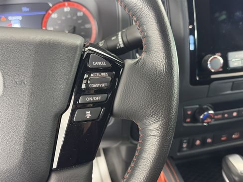 Used 2022 Nissan Frontier PRO-4X image 31