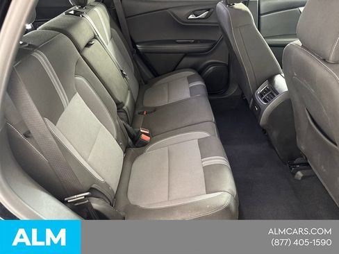 Used 2025 Chevrolet Blazer LT FWD image 19