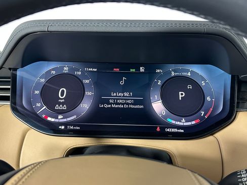 Used 2023 Land Rover Range Rover SE image 28