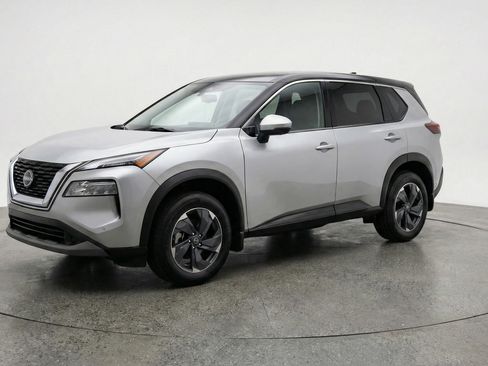 Used 2025 Nissan Rogue SV FWD image 3