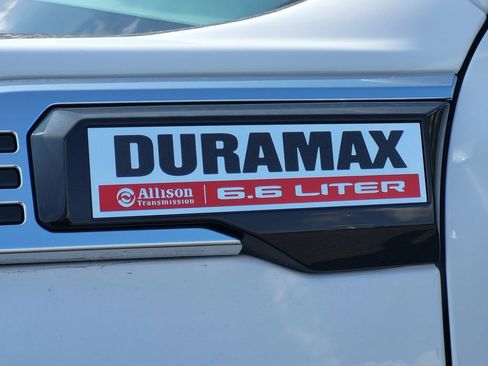 New 2025 GMC Sierra 2500 Denali w/ Denali Reserve Package image 3