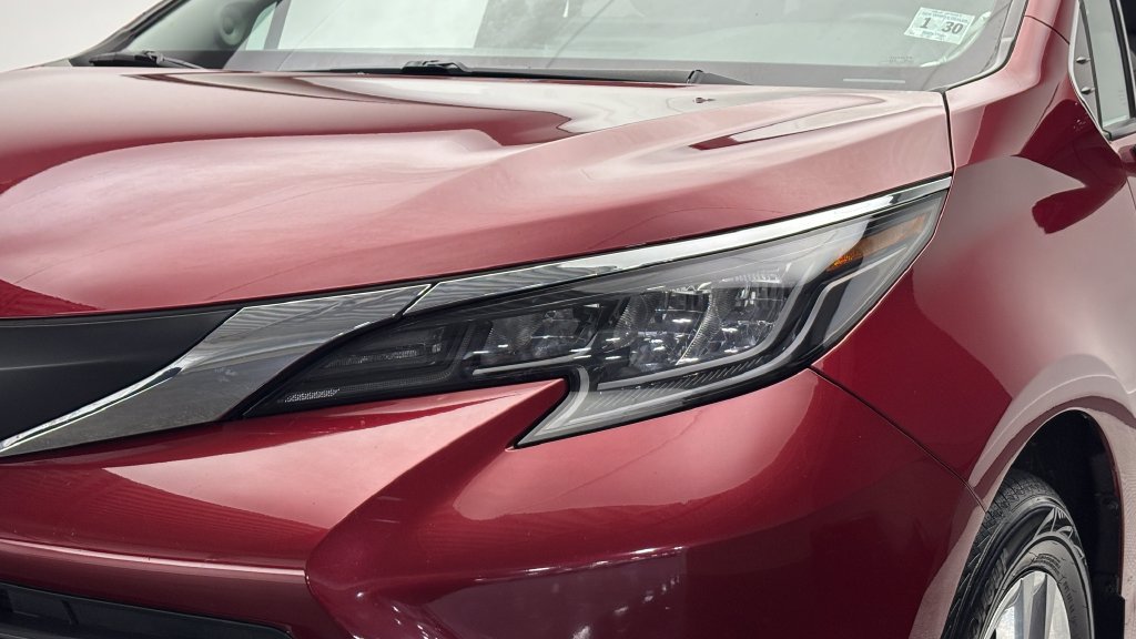 Certified 2025 Toyota Sienna XLE w/ XLE Plus Package AWD/4WD image 3